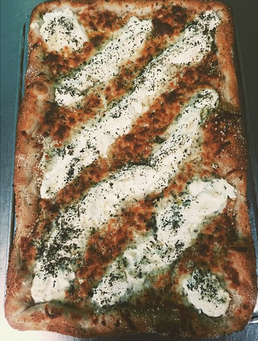 white pizza 